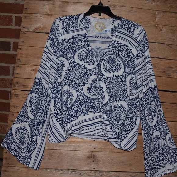 Blue Life blue and white long sleeve blouse size small - Picture 3 of 10
